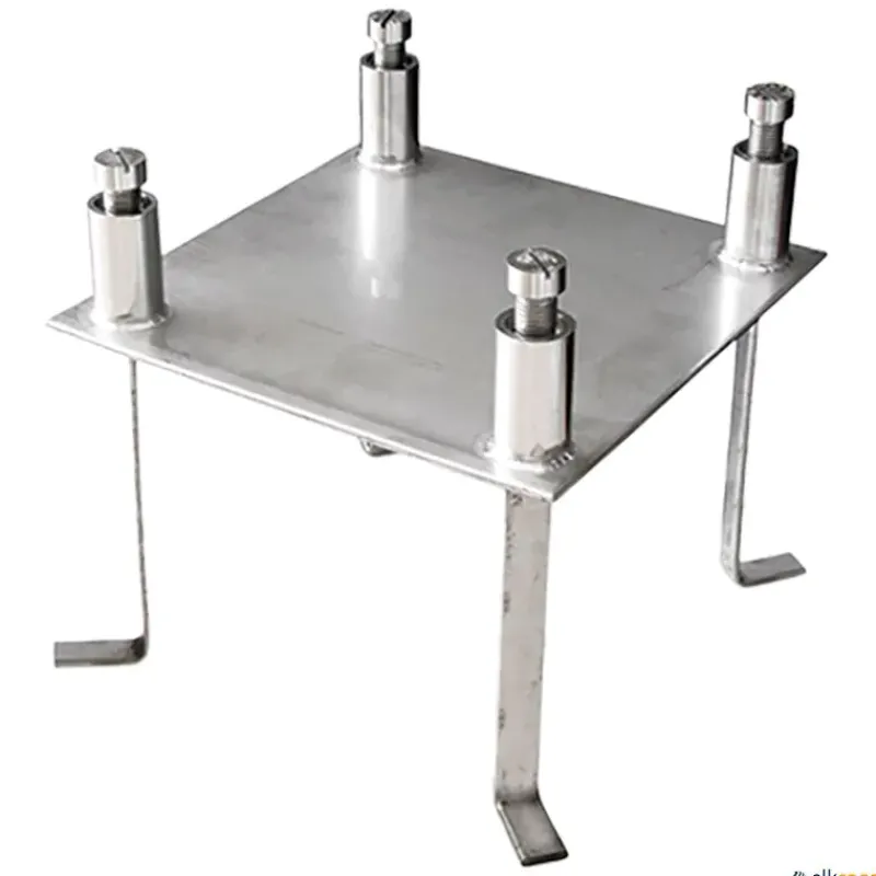 Base con anclajes para pódium con escalón| Equipamiento Piscina