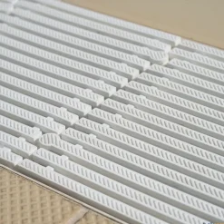 Rejilla rebosadero piscina| Equipamiento Piscina|Vestuario