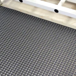 Suelo piscina continuo| Vestuario